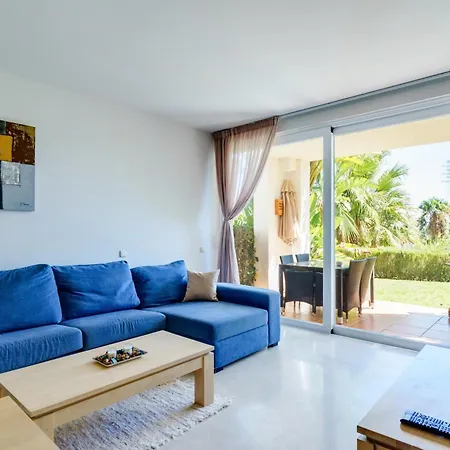 Alcazaba Lagoon Apartment