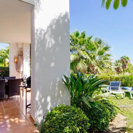 Alcazaba Lagoon Apartment
