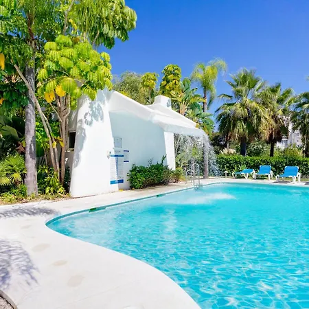 Alcazaba Lagoon * Estepona